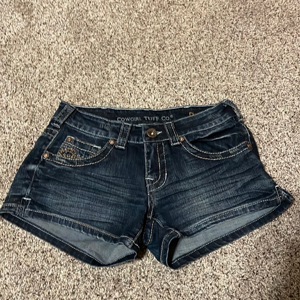Cowgirl tuff shorts size 25. NWOT